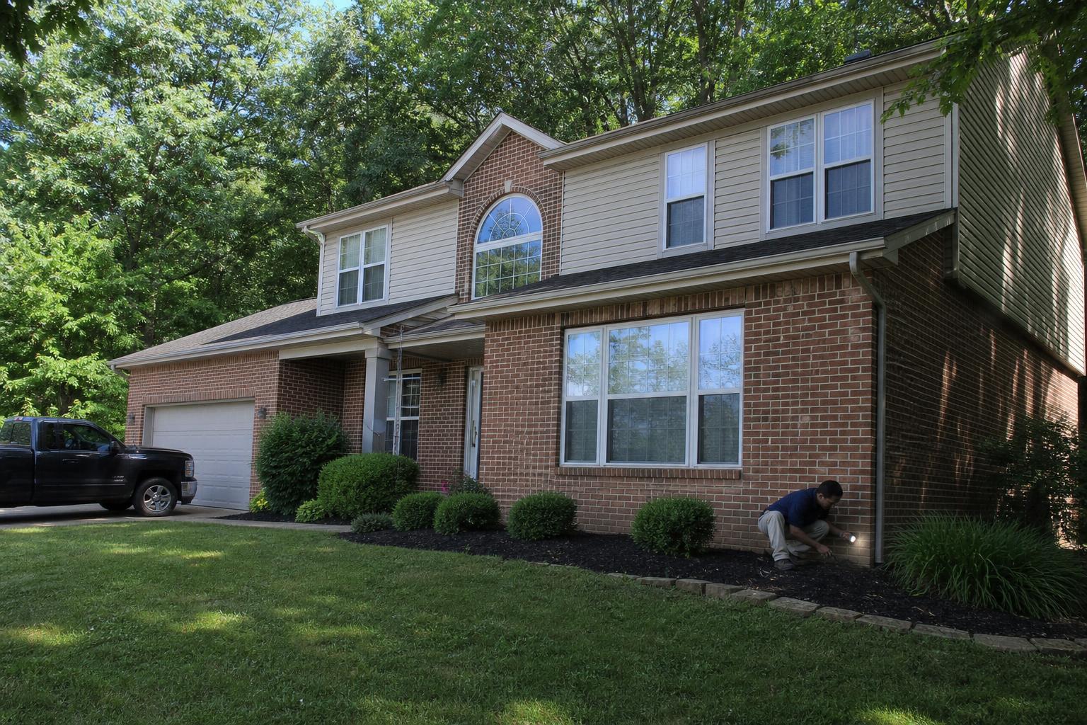 Pest Control in Newburgh, IN